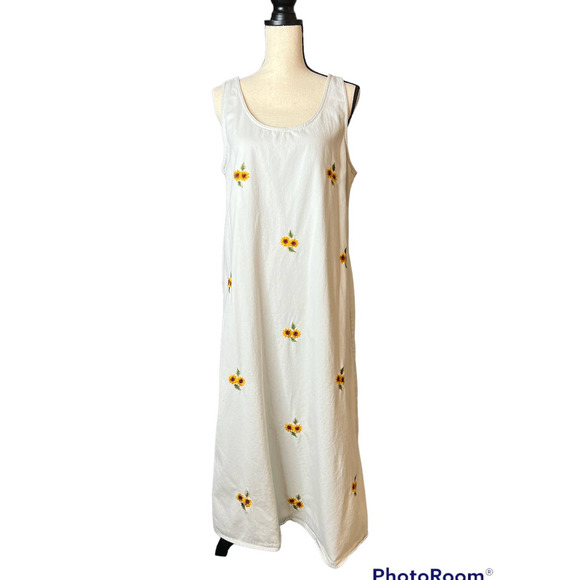 Denim Du Jour Midi Dress with Embroidered Sun Flowers and Side Slits Size Large - Picture 1 of 6